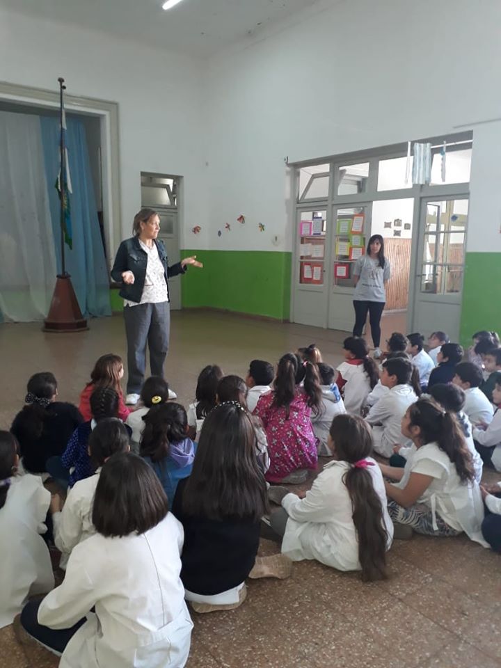 Visita a la Escuela Nº 9 de Berisso, y el CEC Nº 23